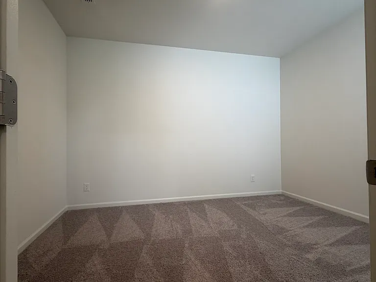 2405 Abbot Hall Dr — Photo 18