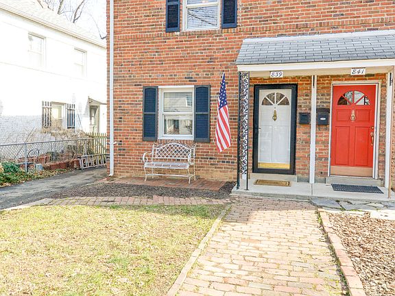 2nd image of 839 S Ivy St