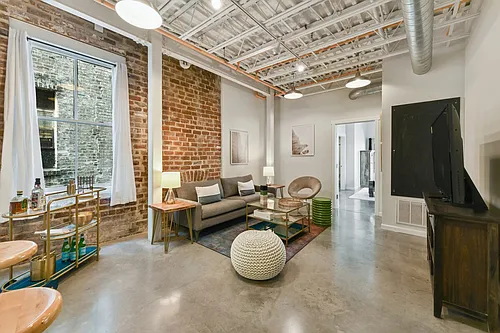 521 Saint Joseph St Photo 1