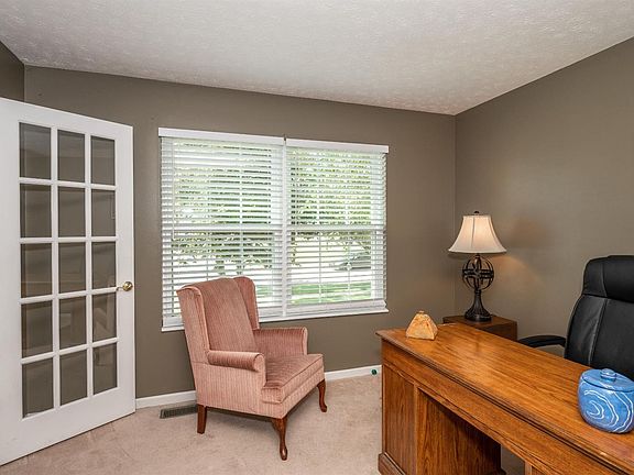4th image of 3476 Lakebrook Ct