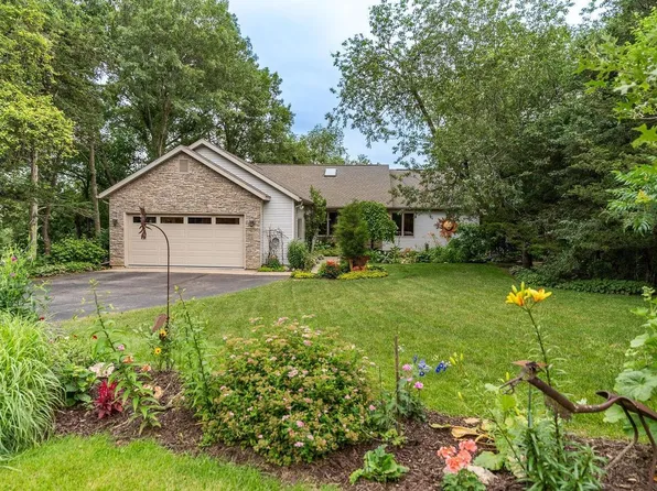 S3619 Pine Knoll Drive, Baraboo, WI 53913