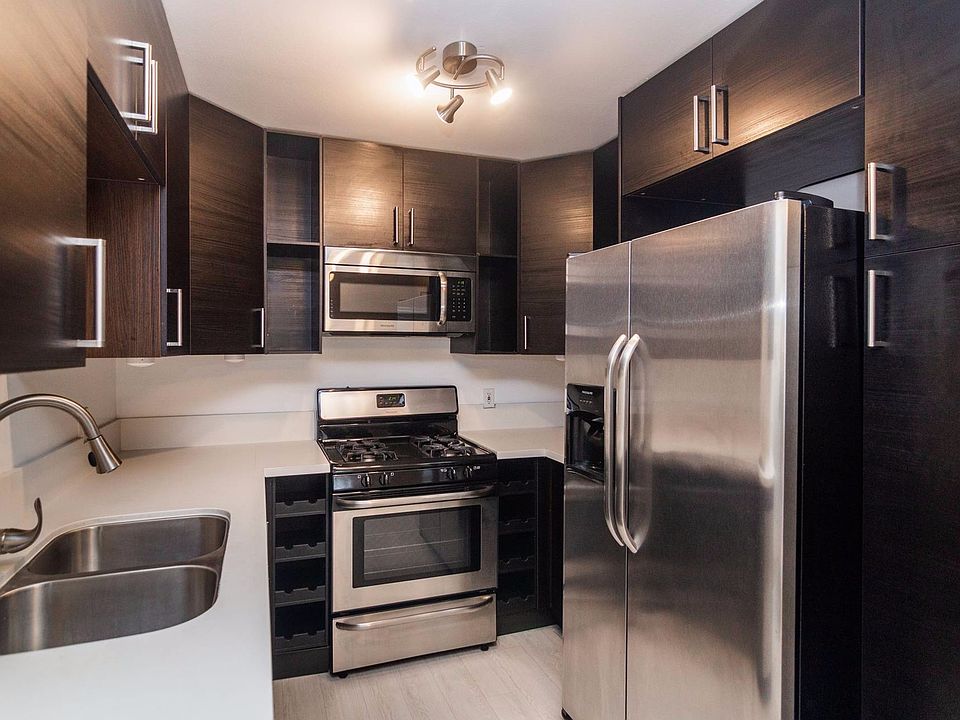 1st image of 3030 Montrose Ave APT 216