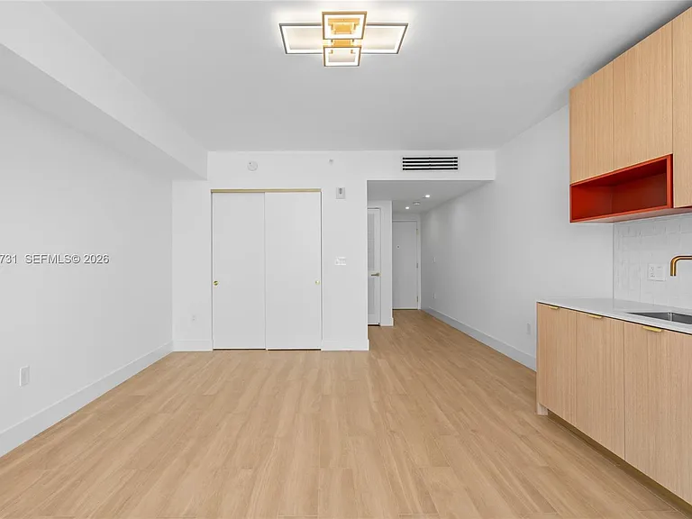 90 NE 32nd St #918 — Photo 15