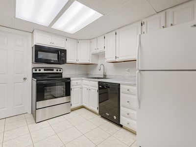 14 Shadowbrook Ln APT 30, Milford, MA, 01757