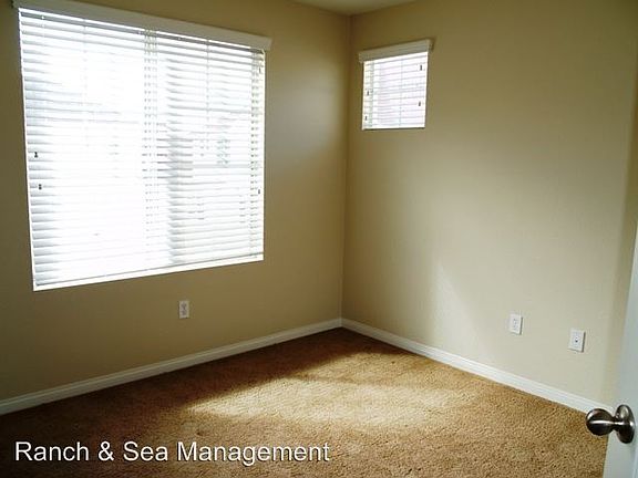 5th image of 790 Harbor Cliff Way Unit 194