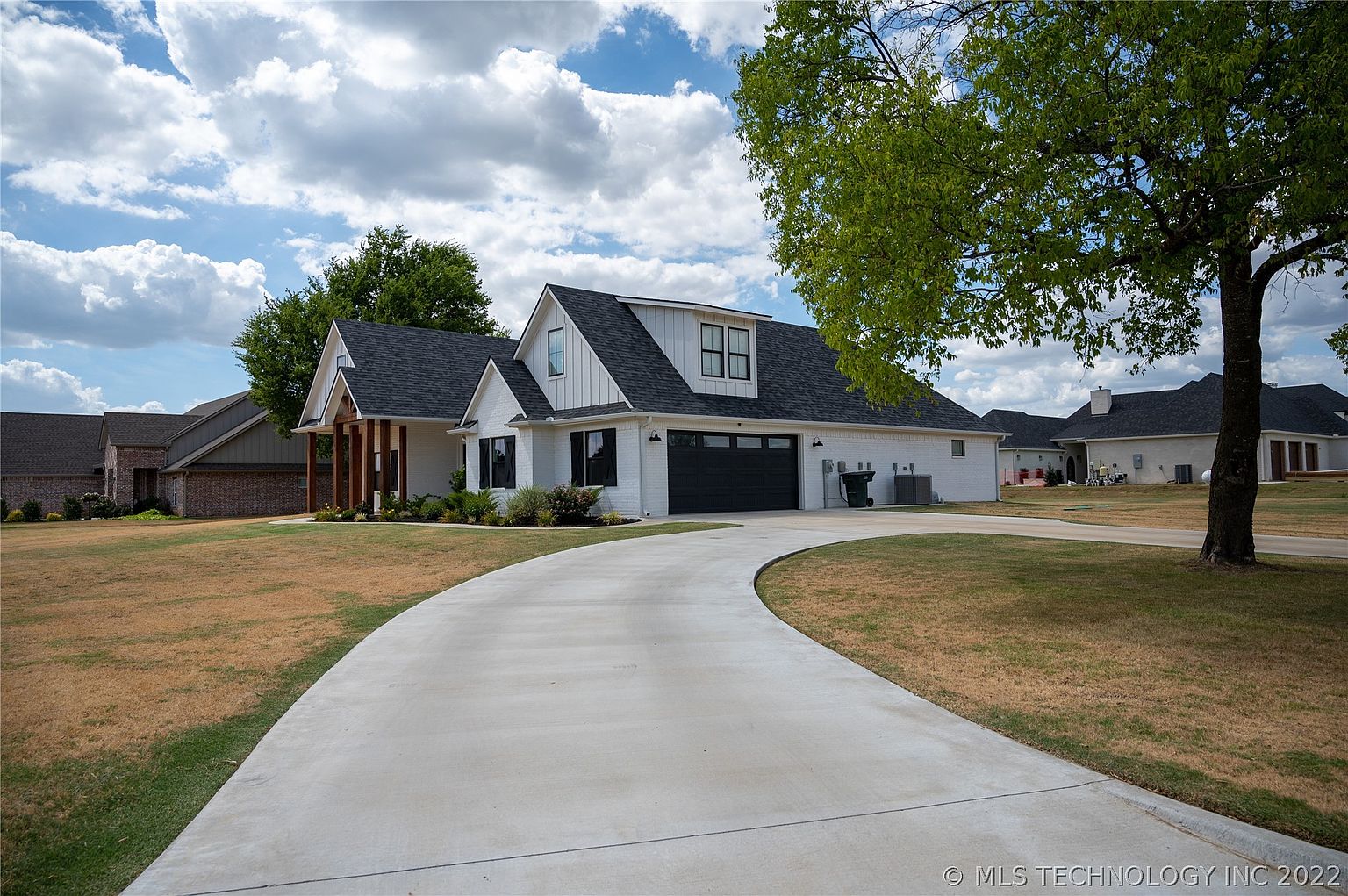 1402 St Ives Lane, Durant OK - photo 2
