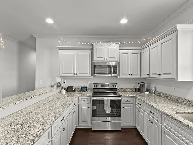 1524 1st Ave #B — Photo 11