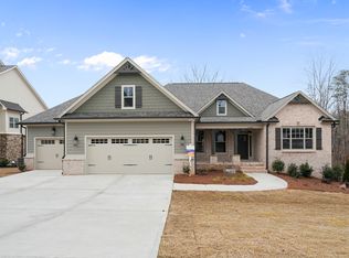 8850 Port View Dr, Gainesville, GA 30506