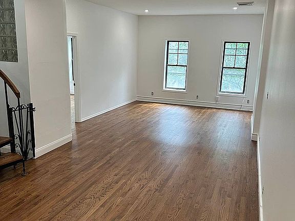 3rd image of 403 E 78th St