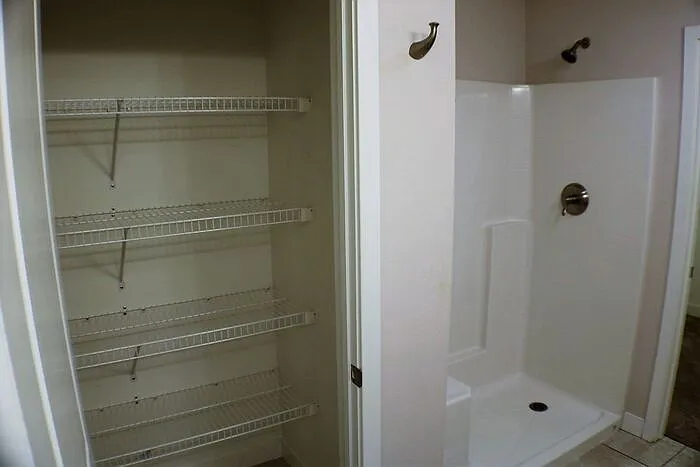 459 Taft Ave — Photo 23