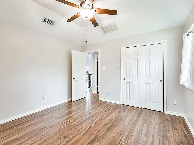 10327 Brickyard Ct — Photo 18