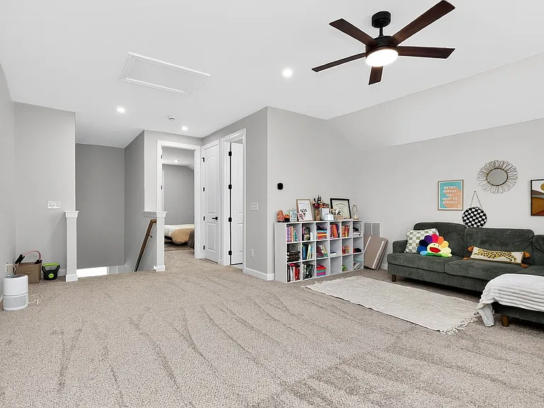 2105 Cadence Trace Dr — Photo 24