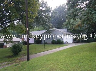 6724 James A Reed Rd, Kansas City, MO 64133