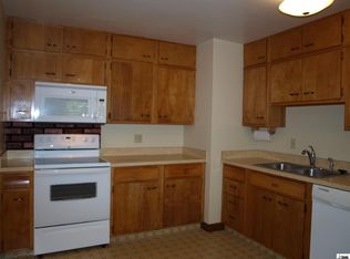 931 SE 36th St, Topeka, KS 66605