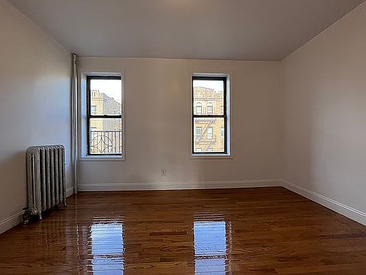 2nd image of 656 W 171st St APT 5E