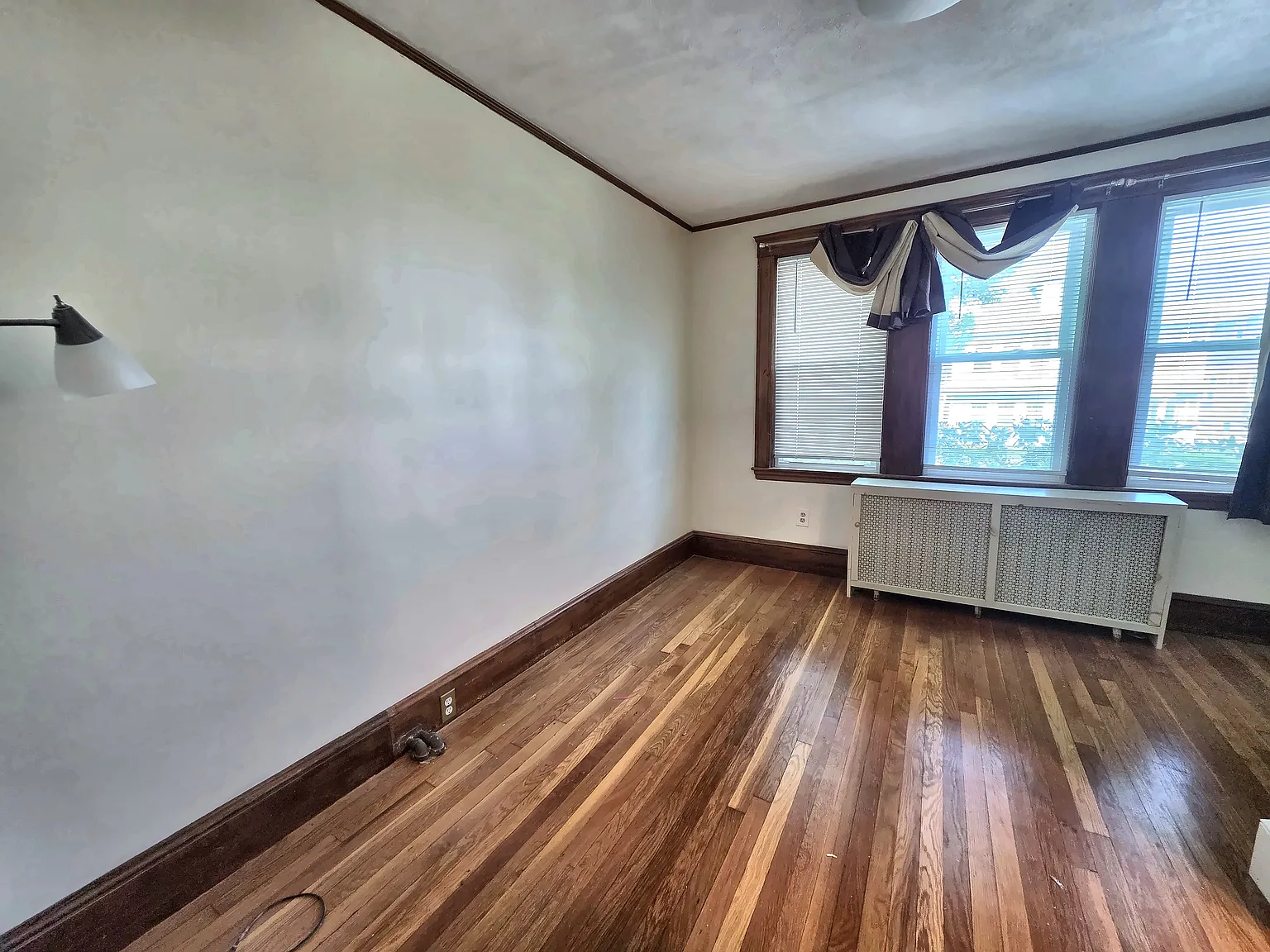 3 bed, $3,000 — Photo 3