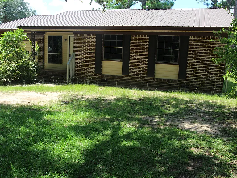 1404 Cromartie Beach Dr — Photo 1