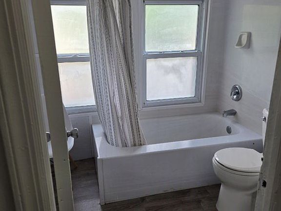 4th image of 717 Henry St Floor 2