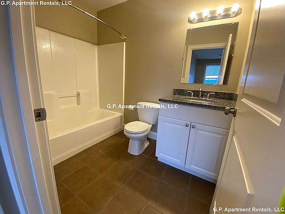 5th image of 80 Main St APT 2L