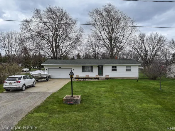 4357 Reid Rd, Swartz Creek, MI 48473