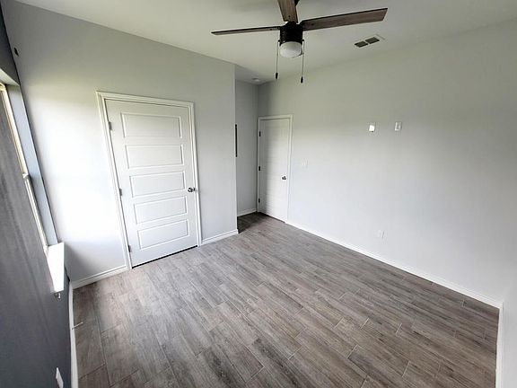 5th image of 2804 Rosemary Dr APT 1
