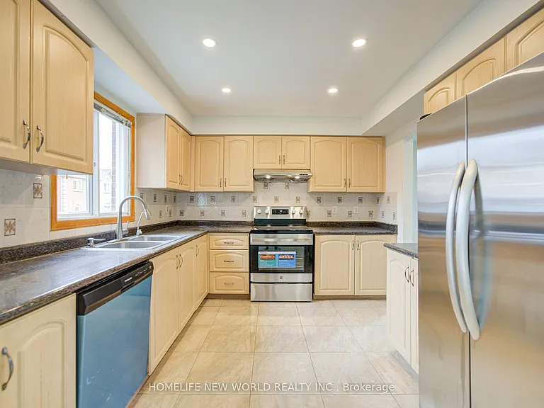 133 Stather Cres — Photo 22