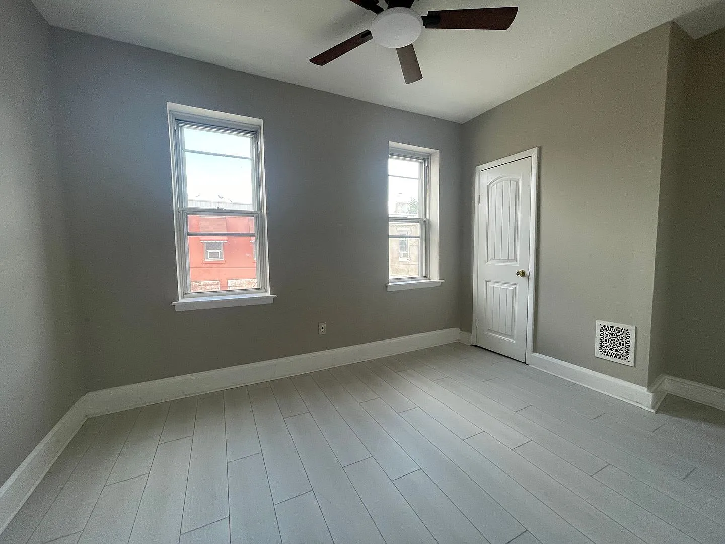 2 Beds | 1 Bath Philadelphia Rental 250 E Stella St — Photo 2