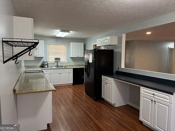 2nd image of 4055 Golfview Dr