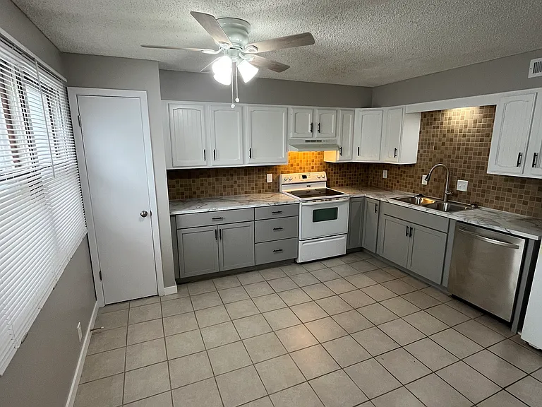 1125 A St #3 — Photo 3