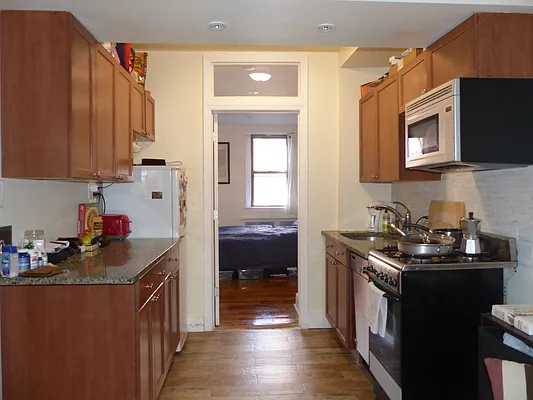 Rented by Immac Realty | media 33