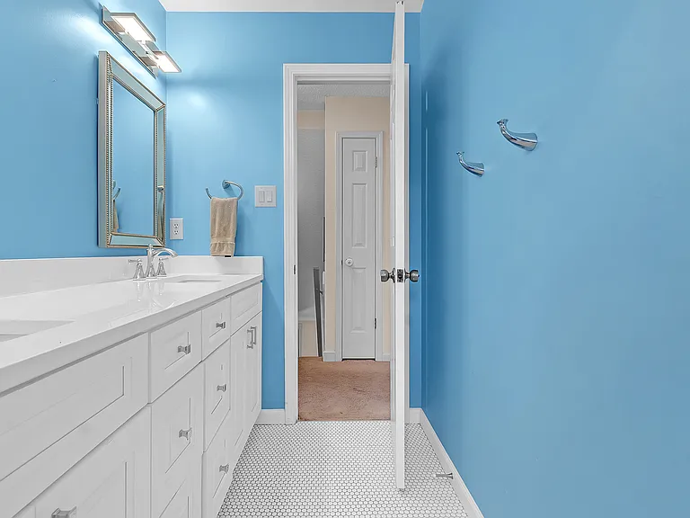 519 Princeton Oaks Cv — Photo 19