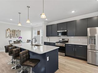 2216 Hampton Roads Pkwy, Chesapeake, VA 23321