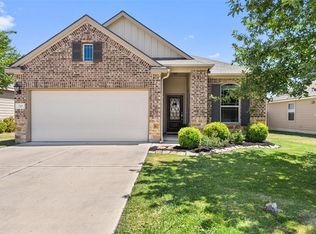 248 Chickadee Ln, Leander, TX 78641