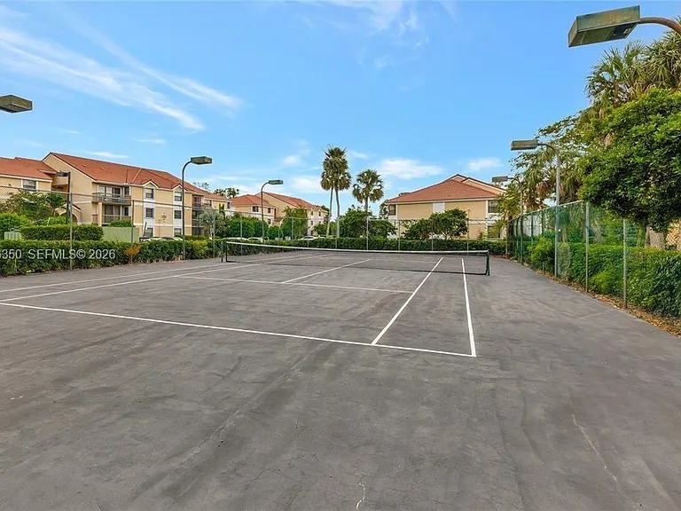 5761 Riverside Dr #304B4 — Photo 10