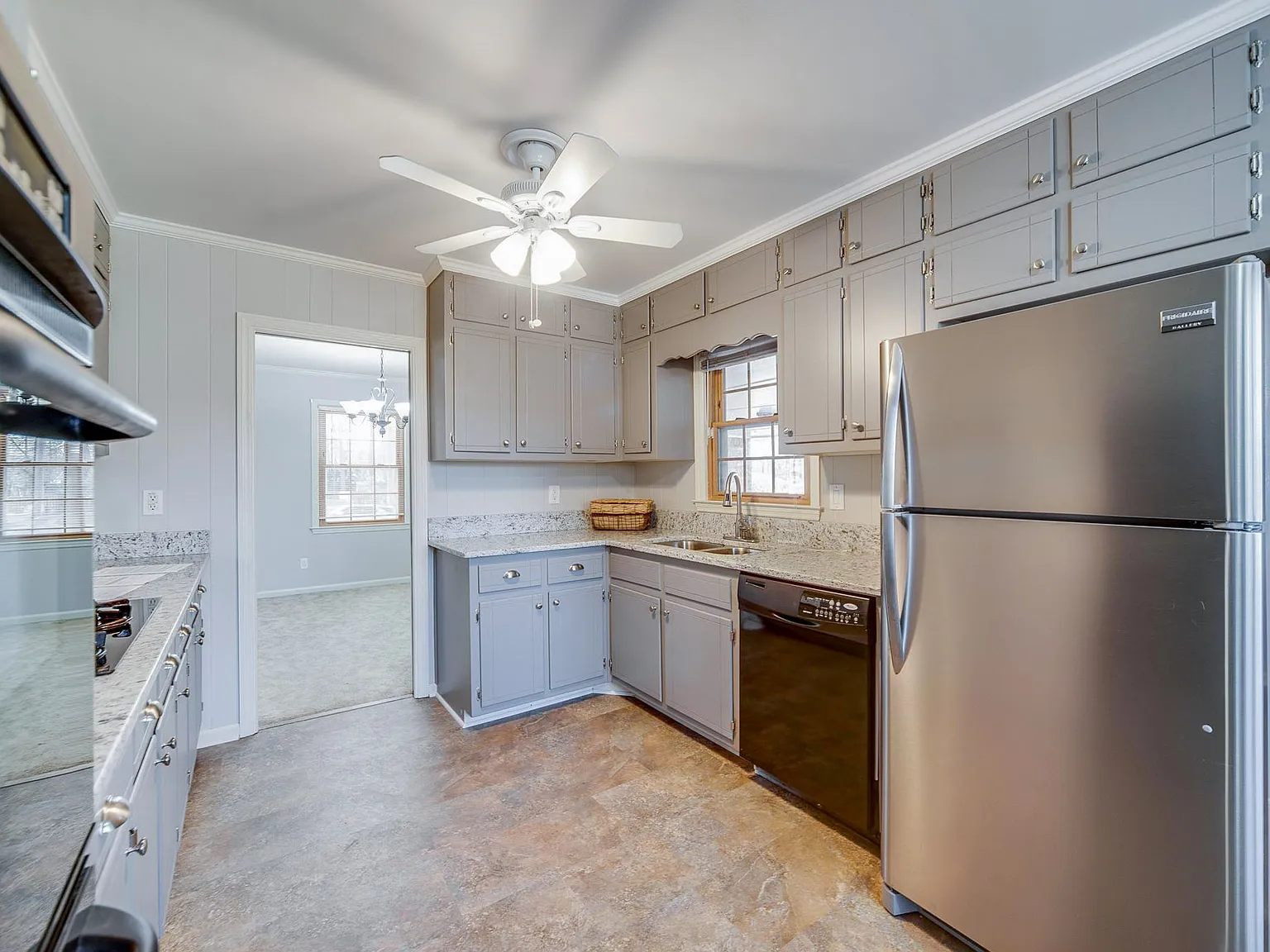 4 bed, 2.0 bath, 1906 sqft, $815 — Photo 4