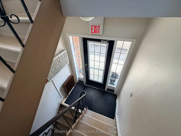 32 Heman St #3 — Photo 15