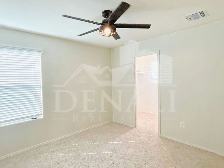 866 E Artesia Pl — Photo 23
