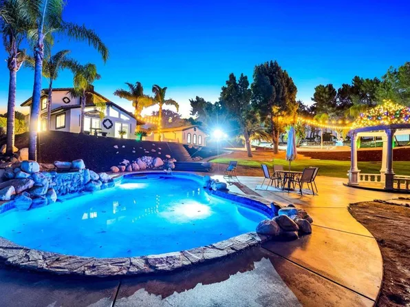 3065 Fairview Dr, Vista, CA 92084