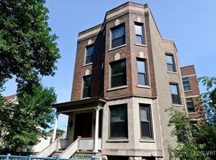 1250 W Argyle St APT 3F, Chicago, IL 60640