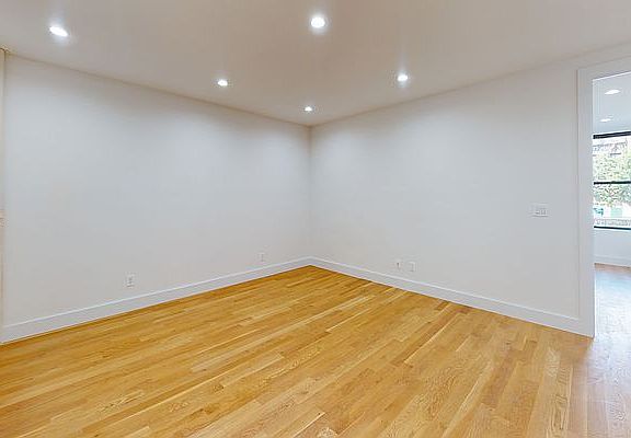 5th image of 571 W 139th St APT 23