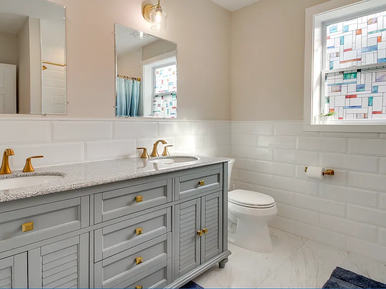 905 E Park Ave #B — Photo 7