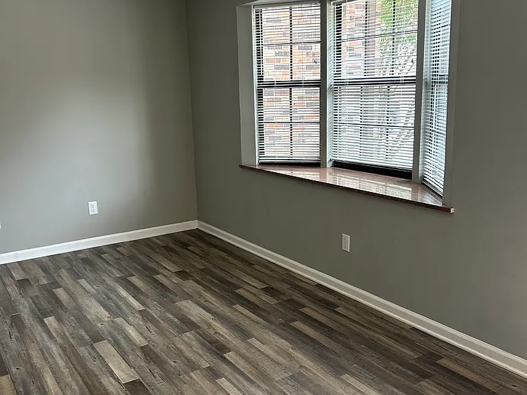 810 Highland Dr #901 — Photo 3