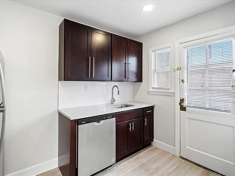 Haddon Hills Apartments — Photo 23