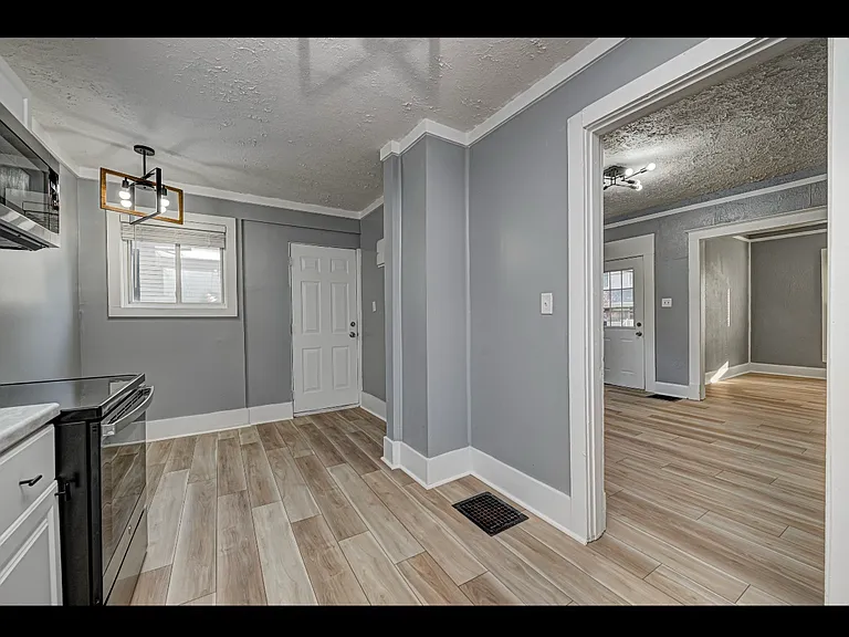 814 Parkway Ave #1 — Photo 10