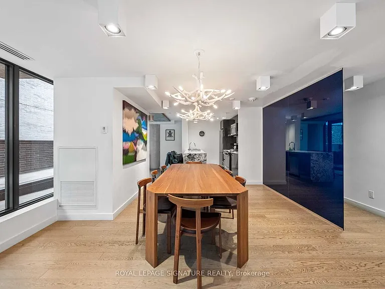 111 Bathurst St #1413 — Photo 15