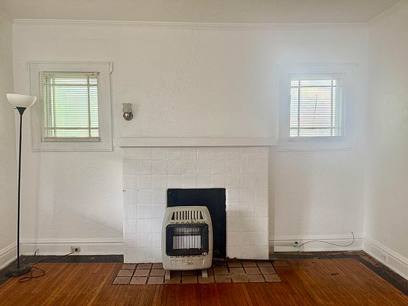 3rd image of 1030 21st St