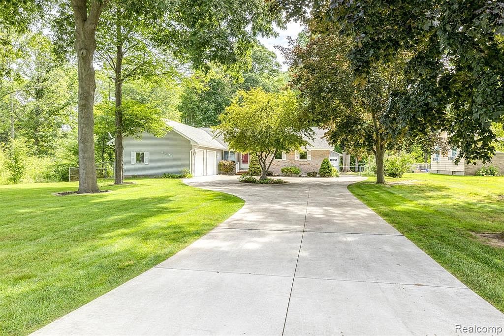 4801 Iroquois Trl, North Street, MI 48049 Zillow