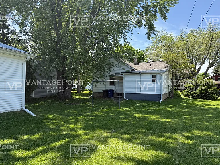 315 S Superior St — Photo 18