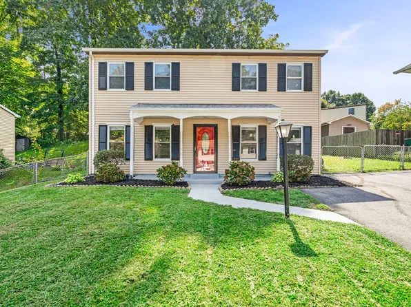 5319 Satterfield Dr, Woodbridge, VA 22193