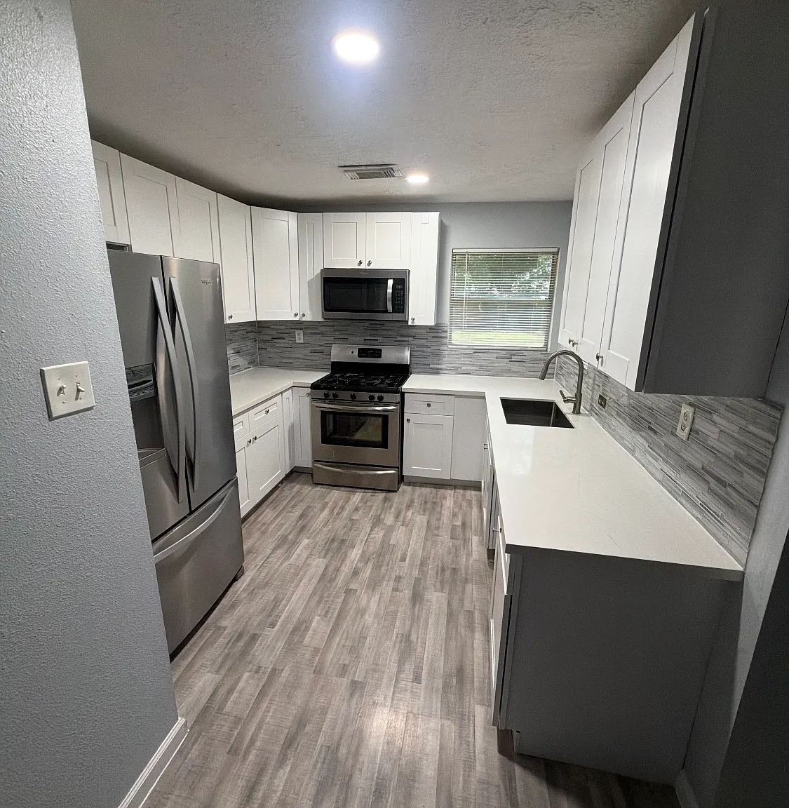 4 bed, 1462 sqft, $1,900 — Photo 2